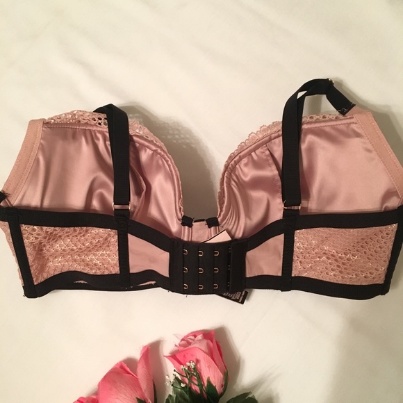 🌸VS Fishnet Lace Push-Up Bra - Picture 7 of 8
